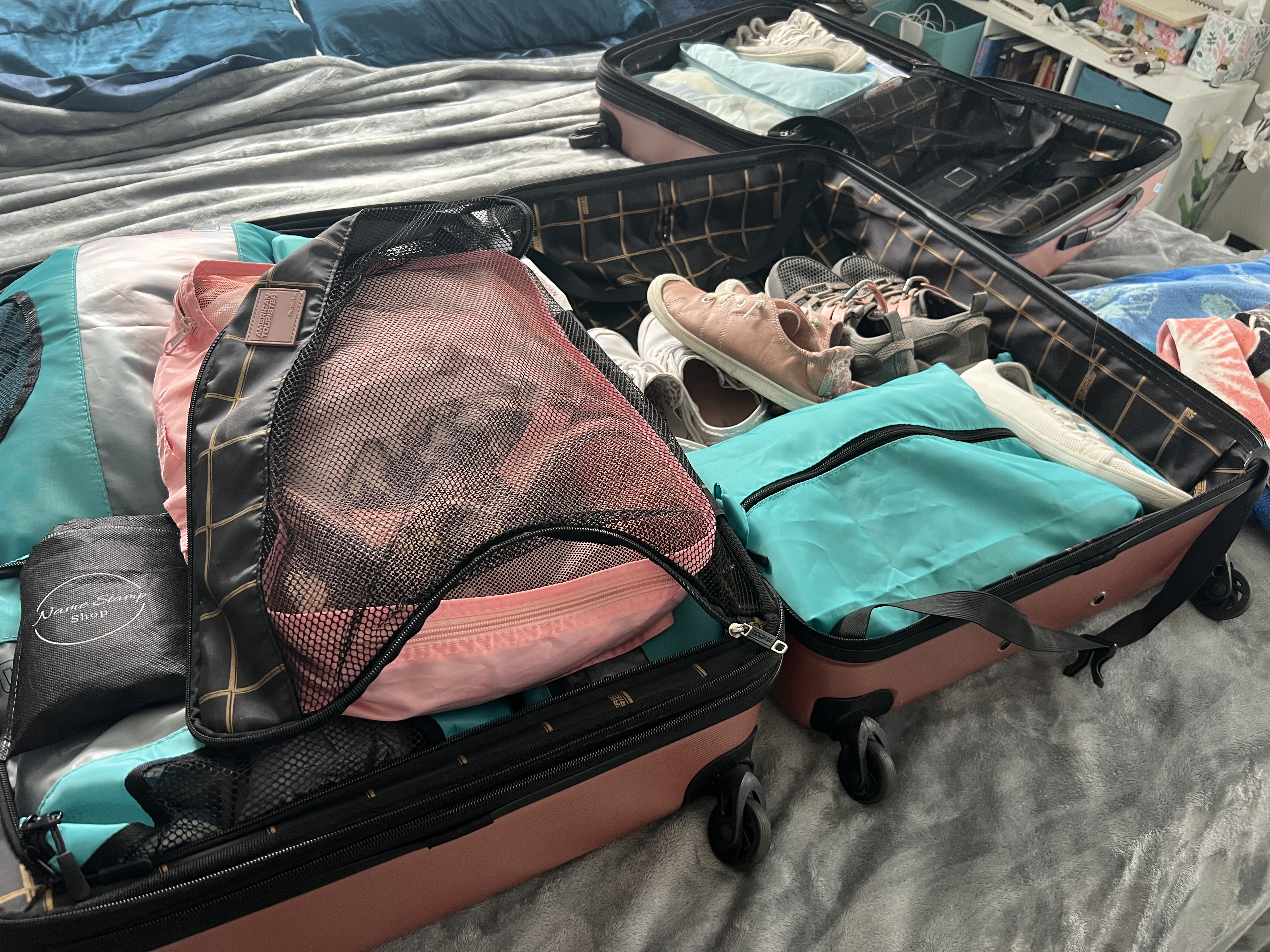 🚗 5 Things We Actually Use on Every Road Trip – Just Us Girls Edition